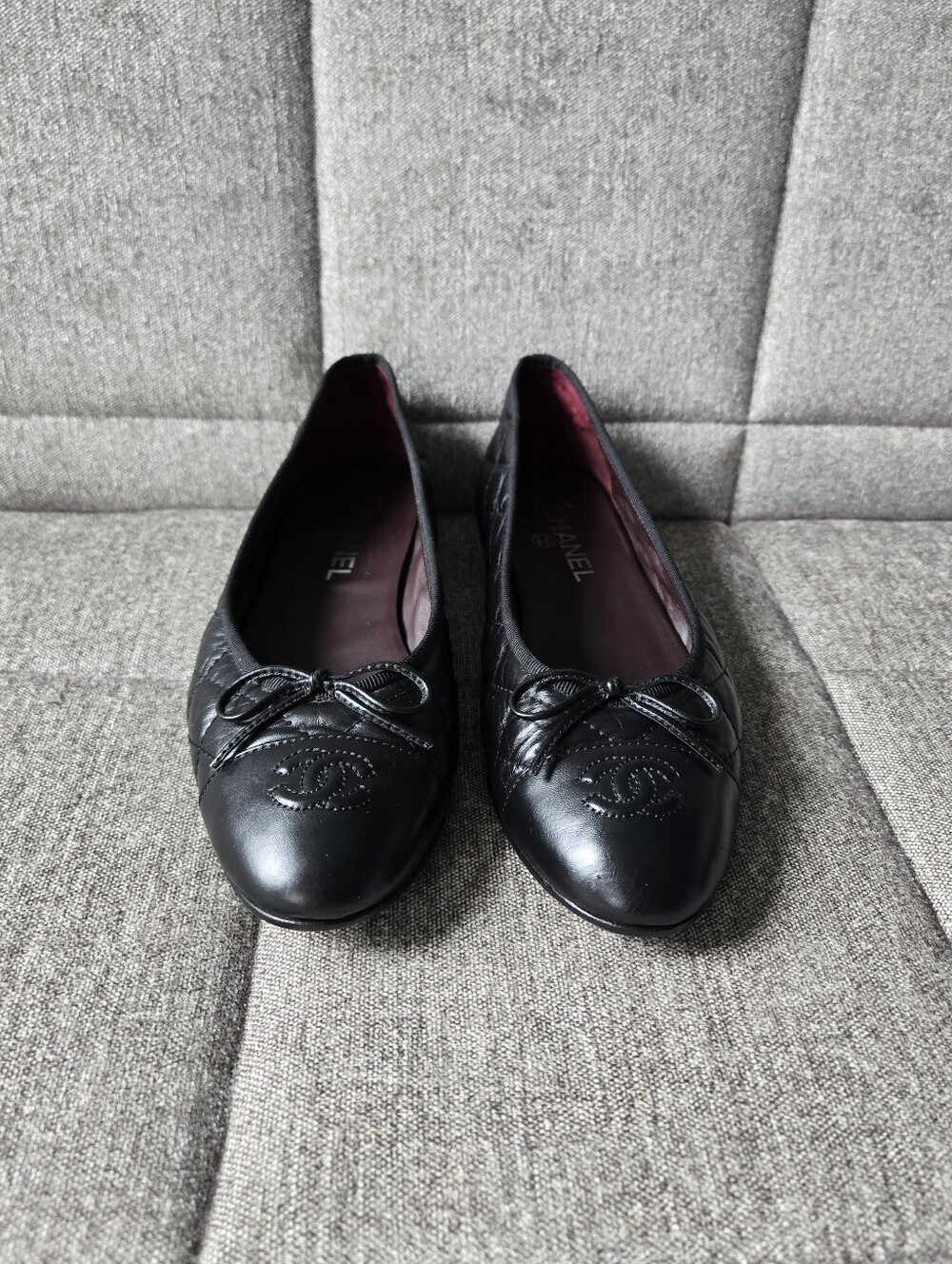 Chanel | Quilted Leather Ballet Flats With Bow Accent 39 1/2 In Black